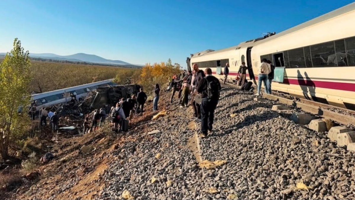 Choque de trenes de Renfe e Iryo deja decenas de heridos