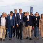 El Rey Felipe VI (4i); el ministro de Industria y Turismo, Jordi Hereu (1i); el presidente de la Generalitat, Salvador Illa (2i), y el alcalde de Barcelona, Jaume Collboni (5i) durante su visita el Nou Port Olímpic con motivo de su remodelación en el Moll del Gregal, a 29 de agosto de 2024, en Barcelona, Catalunya (España). El Port Olímpic de Barcelona fue construido en 1990 como sede de las competiciones de vela de los Juegos Olímpicos de 1992. Desde abril de 2020, el Ayuntamiento de Barcelona, comienza la transformación del Port Olímpic con el horizonte de la Copa América de Vela. Coincidiendo con la celebración de este importante acontecimiento en 2024 se pusieron en marcha las obras para hacer del Port un nuevo nexo de la cotidianidad de la ciudad y del mar.
Lorena Sopêna / Europa Press
29/8/2024