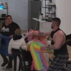 Agresión de Labrador en 'La casa de los Gemelos'.