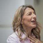 La vicepresidenta segunda del Gobierno y ministra de Trabajo y Economía Social, Yolanda Díaz, atiende a los medios tras una reunión, en Space Las Cortes, a 6 de mayo de 2026, en Madrid (España). Yolanda Díaz y Francesca Albanese han mantenido una postura alineada en defensa de Palestina, con encuentros recientes en el Congreso y posturas críticas ante el conflicto en Gaza. Díaz ha destacado la labor de Albanese y ambas han abogado por la necesidad de paz duradera, la defensa de los derechos humanos y han criticado el plan de Trump para Gaza, considerándolo insuficiente.

César Vallejo Rodríguez / Europa Press
06/5/2026