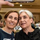 La Ministra de Sanidad Mónica García y la exalcaldesa de Barcelona Ada Colau