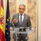 El vicesecretario de Coordinación Autonómica y Local del PP, Elías Bendodo, en el Congreso.