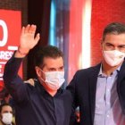 Sánchez y el líder del PSOE en Castilla y León, Luis Tudanca.