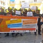 Concentración de bomberos frente al Palau de la Generalitat.