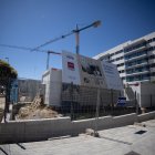 El edificio de viviendas del Plan Vive en construcción, a 10 de julio de 2024, en Madrid (España). Hoy se ha abierto el plazo de inscripción para optar a una de las 332 viviendas de alquiler asequible del Plan Vive de la Comunidad de Madrid en el barrio de Valdebebas. Las viviendas, actualmente en construcción, son de uno, dos y tres dormitorios, y se ofertarán en régimen de alquiler VPPL. Las primeras entregas están previstas para principios de 2025.
10 JULIO 2024;INSCRIPCIÓN;ALQUILER;PLAN VIVE;COMUNIDAD DE MADRID;VIVIENDAS;RECURSOS
Eduardo Parra / Europa Press
10/7/2024