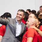 Pedro Sánchez con los deportistas olímpicos