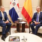 El Rey Felipe VI, en el encuentro con el presidente de la República Dominicana, Luis Abinader.