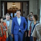 Pedro Sánchez llega al Congreso rodeado de dirigentes del PSOE