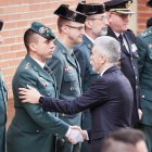 El ministro del Interior, Fernando Grande-Marlaska, durante la capilla ardiente de uno de los guardias civiles fallecidos en Barbate en febrero.