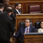 (Foto de ARCHIVO)
El preso y exvicepresidente de la Generalitat, Oriol Junqueras (i) saluda al presidente del Gobierno en funciones, Pedro Sánchez (d) a su llegada a la sesión constitutiva de la nueva Cámara Baja.

Eduardo Parra / Europa Press
21 mayo 2019, Esquerra Republicana
21/5/2019