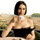 La actriz Lily Collins, protagonista de "Emily en París"