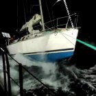 Rescatados cuatro tripulantes de un velero francés a la deriva en la isla de Tabarca