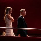 (Foto de ARCHIVO)
El presidente del Gobierno, Pedro Sánchez, y su mujer, Begoña Gómez, a su llegada a la entrega del Premio Donostia a Pedro Almodóvar, en el Festival de Cine de San Sebastián, a 26 de septiembre de 2024, en San Sebastián, Guipúzcoa, País Vasco (España). Almodóvar ha recogido el premio Donostia en reconocimiento a su trayectoria en una gala después de la cual se ha proyectado su primer largometraje en inglés ‘La habitación de al lado’, filme por el que ganó el León de Oro en la 81ª edición del Festival Internacional de Cine de Venecia.

Unanue / Europa Press
26 SEPTIEMBRE 2024;PREMIO DONOSTIA;SAN SEBASTIÁN;SSIFF;ALMODÓVAR;DIRECTOR;
26/9/2024