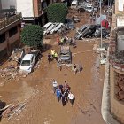 Voluntarios acuden a la zona devastada por la DANA