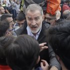 Felipe VI, durante los incidentes de Paiporta.