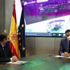 (Foto de ARCHIVO)
El ministro de Transportes, Movilidad y Agenda Urbana, José Luis Ábalos y el presidente del Gobierno, Pedro Sánchez durante su visita el Centro de Regulación de Circulación (CRC) de Adif en la estación de Madrid-Puerta de Atocha, en Madrid (España), a 14 de enero de 2021. En el centro confluyen prácticamente todas las líneas de alta velocidad, que tras la gran nevada provocada por la borrasca ‘Filomena’ fueron reactivadas paulatinamente.

Moncloa
14 ENERO 2021;TRANSPORTE;FILOMENA;TEMPORAL
14/1/2021