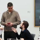 (I-D) El ministro de la Presidencia, Justicia y Relaciones con las Cortes, Félix Bolaños, el presidente del Gobierno, Pedro Sánchez, el director del Gabinete del presidente, Diego Rubio, y el subdirector general de Prevención, Planificación y Emergencias, Benjamín Salvago, durante la reunión del Comité de crisis para el seguimiento de los efectos de la DANA, en el Palacio de la Moncloa, a 10 de noviembre de 2024, en Madrid (España).

Pool Moncloa/Fernando Calvo
10 NOVIEMBRE 2024;REUNIÓN;DANA;COMITÉ;CRISIS;TEMPORAL
10/11/2024
