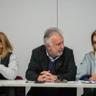 La delegada del Gobierno en la Comunidad Valenciana, Pìlar Bernabé; el ministro de Política Territorial, Ángel Víctor Torres y la nueva portavoz del Govern de Valencia, Susana Camarero