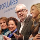 Pedro Agramunt entre Susana Camarero, Rita Barberá y Marta Torrado