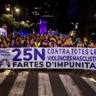 Manifestación del 25N en València, bajo el lema "'Contra todas las violencias machistas. Fartes de impunitat'.