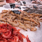 Gambas en una pescadería