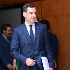El presidente de la Junta, Juanma Moreno, en el Parlamento de Andalucía.