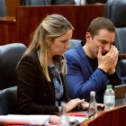 La diputada del PSOE en la Asamblea, Mar Espinar, y el exsecretario general del PSOE-M Juan Lobato.
