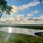 Amanecer en el Amazonas: donde la naturaleza despierta en calma