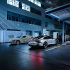 Audi utiliza el simulador de red para replicar las redes eléctricas de todo el mundo en su planta de Ingolstadt, lo que permite a los desarrolladores probar el rendimiento de carga de los coches eléctricos.