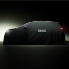 Dacia anuncia que su nuevo modelo urbano eléctrico tendrá un precio de 18.000 euros.