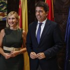 La exconsellera de Emergencias, Salomé Pradas y el president de la Generalitat, Carlos Mazón.