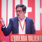 Óscar López durante un acto.