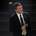 Antonio Banderas ha recogido el Premio Talía de Honor.

REMITIDA / HANDOUT por ACADEMIA DE LAS ARTES ESCÉNICAS
Fotografía remitida a medios de comunicación exclusivamente para ilustrar la noticia a la que hace referencia la imagen, y citando la procedencia de la imagen en la firma
13/5/2025