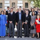Foto de familia del Premio 'Miguel de Cervantes' 2023, con Díaz Ayuso y Pedro Sánchez.