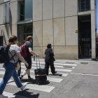 (Foto de ARCHIVO)
Toda vivienda que no esté registrada tendrá prohibida ser publicitada y por supuesto, no podrá acoger a ningún turista. 
Jesús Hellín / Europa Press
19/5/2025