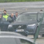 Don Juan Carlos, en el aeropuerto de Vigo, el pasado 12 de mayo.