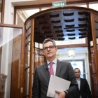 El ministro de Presidencia, Justicia y Relaciones con las Cortes, Félix Bolaños, a su llegada a la comparecencia ante los medios, en el Congreso de los Diputados, a 24 de junio de 2025, en Madrid (España). El juez considera que Bolaños, cuando era secretario general de Presidencia, podría haber participado en la contratación supuestamente irregular de Álvarez y no habría controlado adecuadamente sus funciones, lo que para el juez podría constituir malversación. Además, le acusa de falso testimonio por considerar que el ministro mintió durante su declaración como testigo en abril de 2025 sobre quién fue responsable del nombramiento de la asesora, aportando datos que el juez considera inexactos o evasivos. Bolaños sobre la exposición razonada de Peinado se ha defendido: "No se sostiene. Contiene errores de bulto. No contiene nada que me pueda preocupar".

Fernando Sánchez / Europa Press
24 JUNIO 2025;BOLAÑOS;COMPARECENCIA;IMPUTADO;MINISTRO;JUSTICIA;AFORADO;
24/6/2025