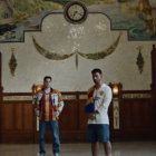 Frame del vídeo promocional de la nueva camiseta