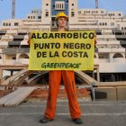 (Foto de ARCHIVO)
Algarrobico, hotel ilegal, ley de Costas, activistas, Greenpeace, playa, Almería, Cabo de Gata
REMITIDA / HANDOUT por MARIO GOMEZ/GREENPEACE
Fotografía remitida a medios de comunicación exclusivamente para ilustrar la noticia a la que hace referencia la imagen, y citando la procedencia de la imagen en la firma
11/5/2014