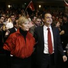 Sonsoles Espinosa y Rodríguez Zapatero en un mitin en 2008.
