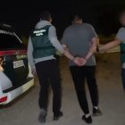 Momento de la detención del acusado de pilotar la narcolancha que mató a dos guardias civiles en Barbate.