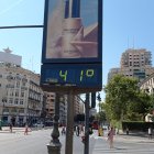 Termómetro en el centro de Valencia que marca 41 grados