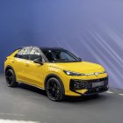 Volkswagen abre la preventa del nuevo T-Roc Mild Hybrid, disponible desde noviembre por 30.845 euros.