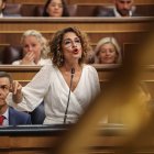 La vicepresidenta primera y ministra de Hacienda, María Jesús Montero, interviene en el Congreso.