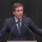 El alcalde de Madrid, José Luis Martínez-Almeida, en el pleno