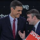 Pedro Sánchez con su entonces jefe de gabinete, Iván Redondo