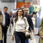 Doña Letizia durante su visita a la feria BioCultura, celebrada en Madrid