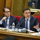El presidente de la Diputación Provincial de Almería, Javier Aureliano García, y el vicepresidente Fernando Giménez, en un pleno.
