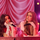 Cristina (i) y Olivia (d) en la gala 9 de Operación Triunfo 2025