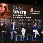 Mañueco () durante su intervención en la mesa redonda sobre la violencia digital celebrada en Ávila.

EUROPA PRESS
24/11/2025